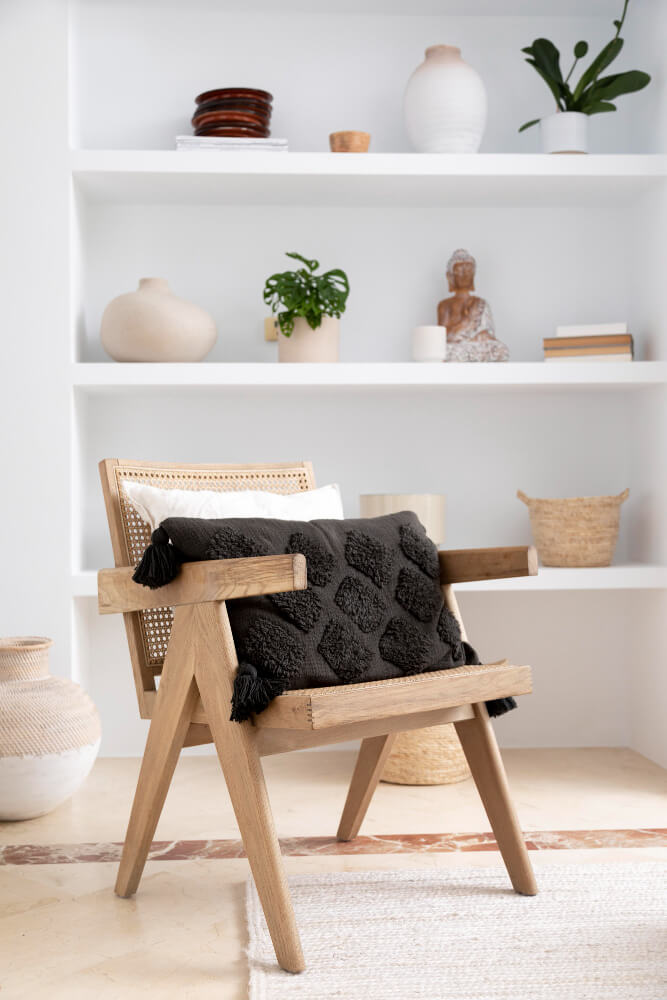creative-fengshui-practice-living-room-arrangement shelves