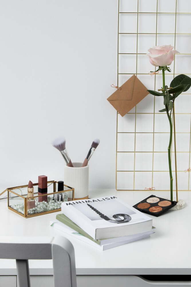 rose-book-makeup-arrangement makeup arrangement<br />