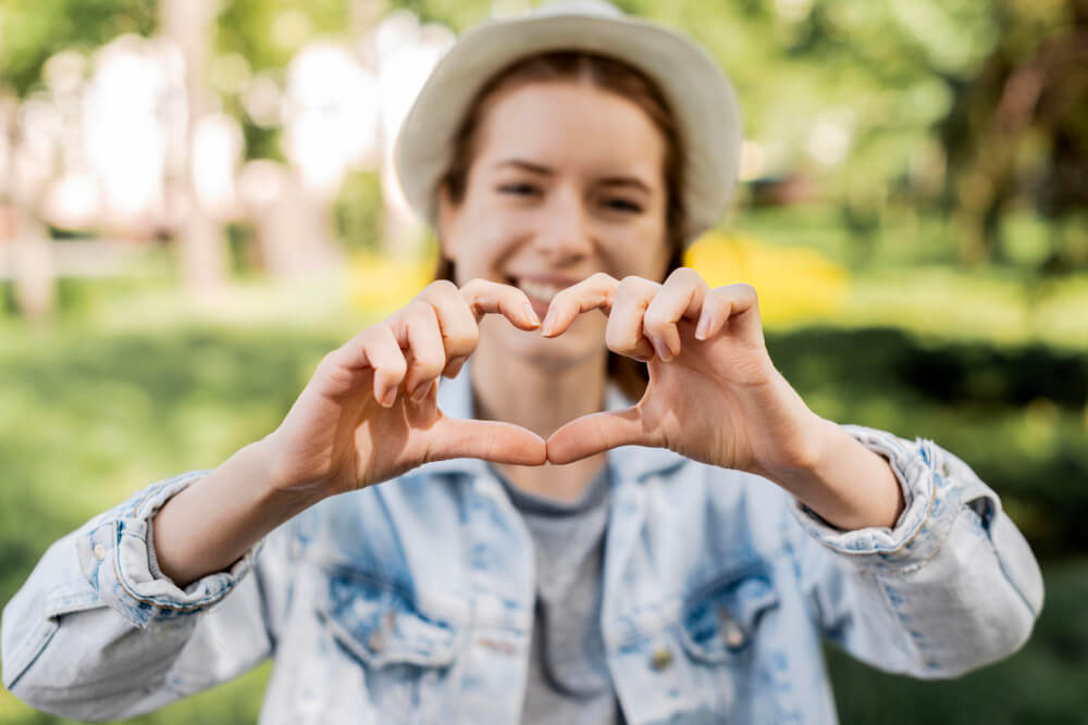 traveller-park-making-heart-shape (1) 50 Powerful Positive Morning Affirmations To Practice Every Day - 2