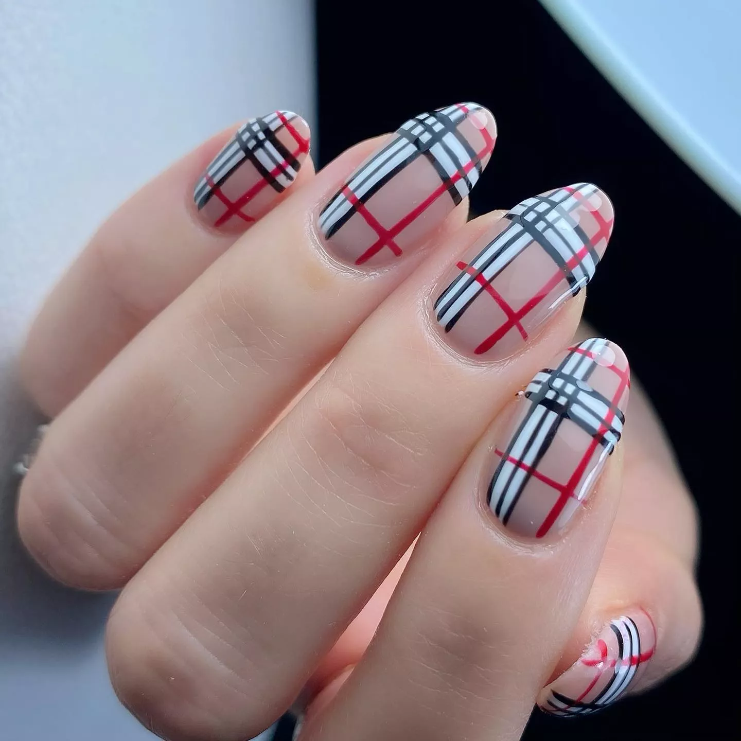 Burberry autumn almond nails Burberry autumn almond nails