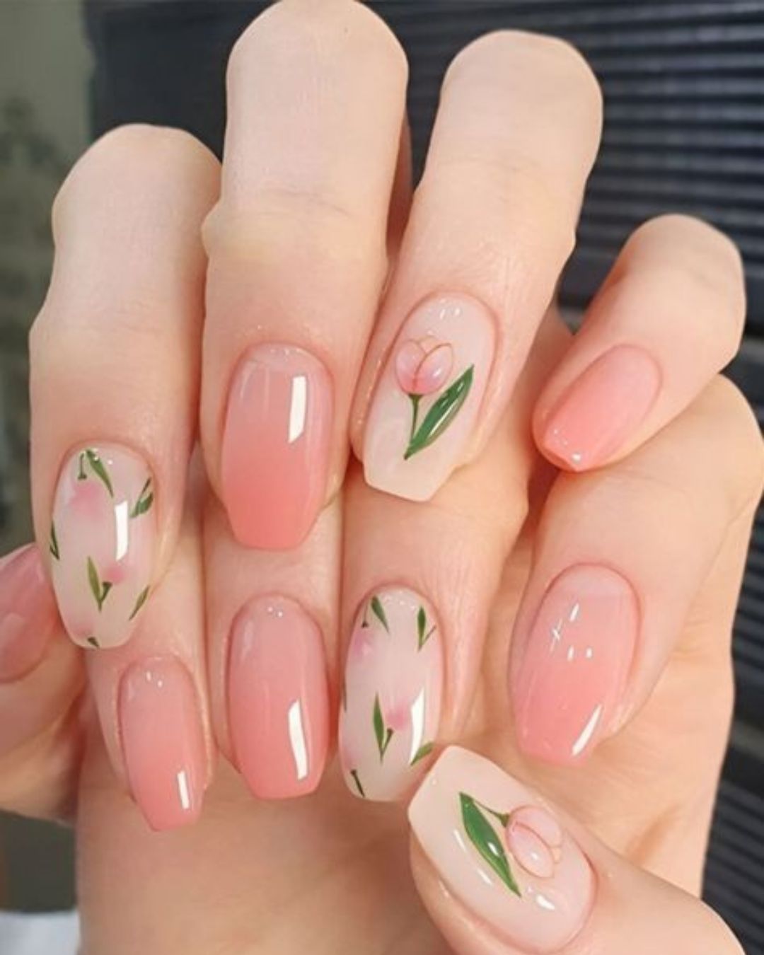 Soft & Elegant Spring Nails - A Touch of Floral Beauty Soft & Elegant Spring Nails - A Touch of Floral Beauty