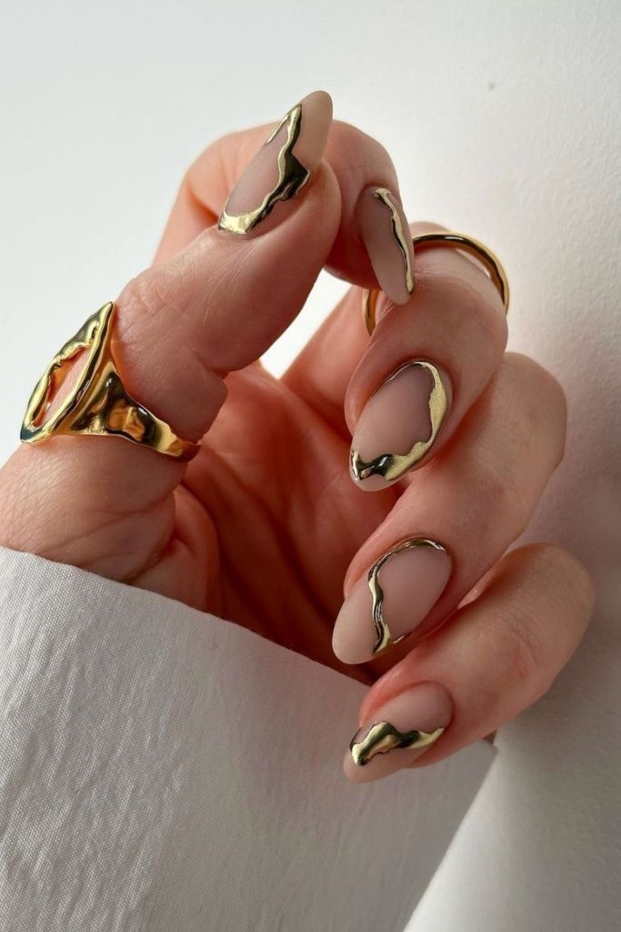 nude goddess fall nail ideas